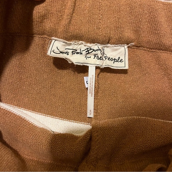 Jen's Pirate Booty/Free People knit sweater Striped Shorts drawsting waist small - Picture 7 of 9